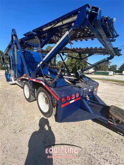 2001 Peterbilt 379 6X4 T/A SLEEPER TRUCK TRAC