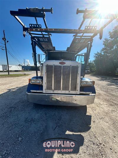 2001 Peterbilt 379 6X4 T/A SLEEPER TRUCK TRAC