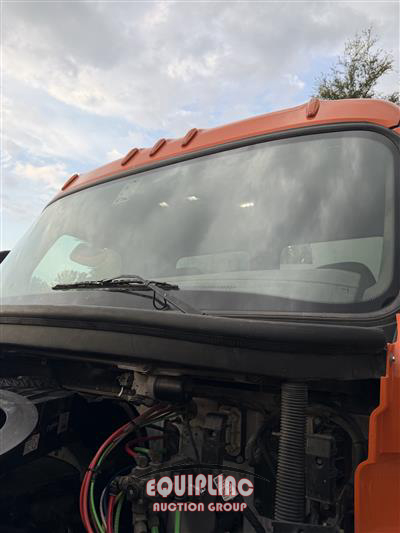 2018 Freightliner CASCADIA 6X4 T/A DAY CAB TRUCK