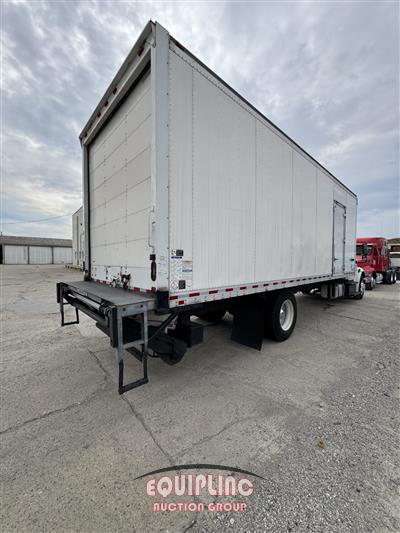2019 Freightliner M2 4X2 S/A 26FT NON CDL BOX TR