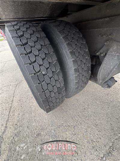 2019 Freightliner M2 4X2 S/A 26FT NON CDL BOX TR