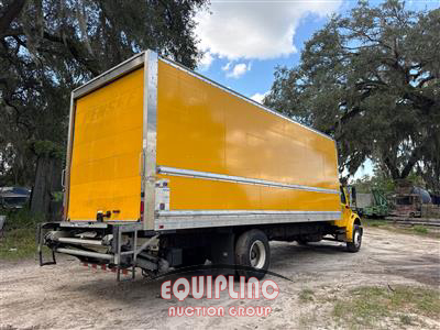 2019 Freightliner M2 4X2 S/A 26FT NON CDL BOX TR