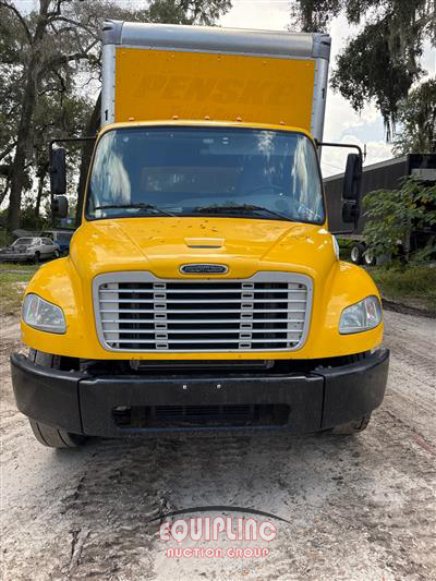 2019 Freightliner M2 4X2 S/A 26FT NON CDL BOX TR