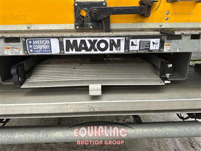2019 Freightliner M2 4X2 S/A 26FT NON CDL BOX TR
