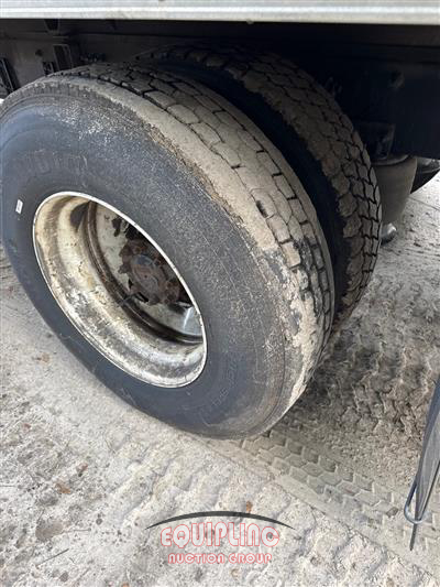 2019 Freightliner M2 4X2 S/A 26FT NON CDL BOX TR