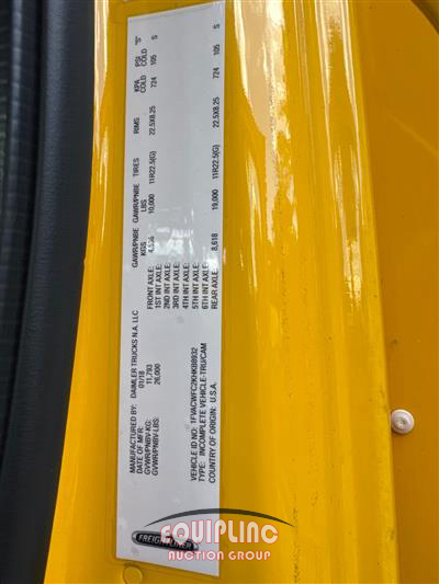 2019 Freightliner M2 4X2 S/A 26FT NON CDL BOX TR
