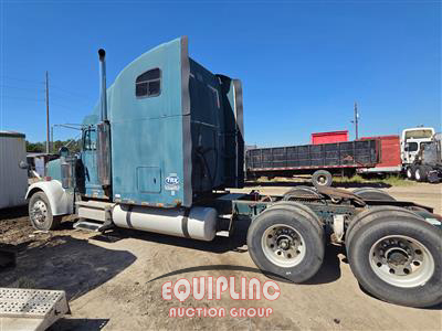 1999 Freightliner FLD132 6X4 T/A SLEEPER TRUCK T