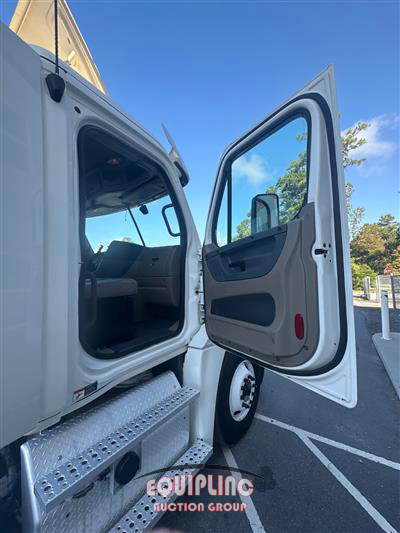 2018 Freightliner CASCADIA