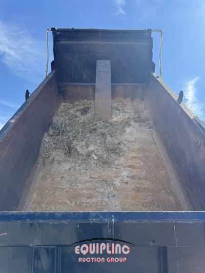 2005 International 9200 T/A DUMP TRUCK