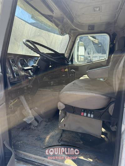 2005 International 9200 T/A DUMP TRUCK