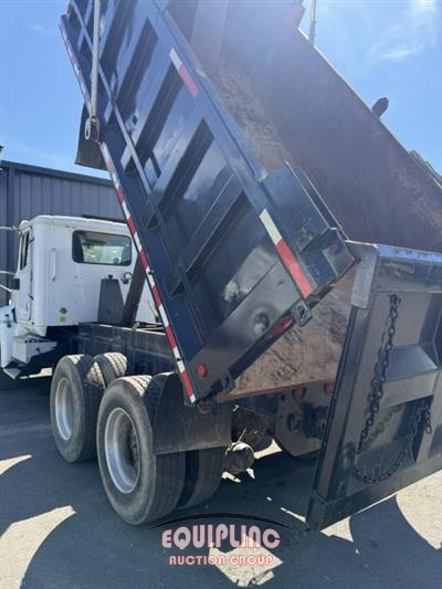 2005 International 9200 T/A DUMP TRUCK