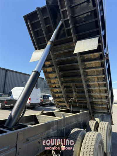 2005 International 9200 T/A DUMP TRUCK