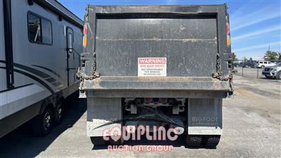 2016 Kenworth T880 TRI/A DUMP TRUCK 