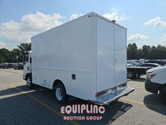 2016 Isuzu NPR 4X2 S/A BOX TRUCK