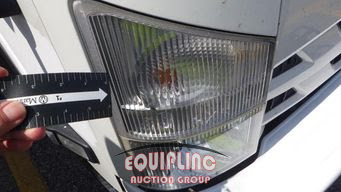 2016 Isuzu NPR 4X2 S/A BOX TRUCK