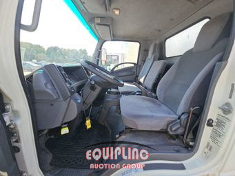 2016 Isuzu NPR 4X2 S/A BOX TRUCK