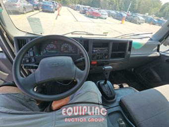 2016 Isuzu NPR 4X2 S/A BOX TRUCK