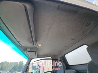 2016 Isuzu NPR 4X2 S/A BOX TRUCK
