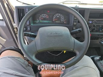 2016 Isuzu NPR 4X2 S/A BOX TRUCK