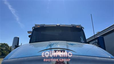 2016 Kenworth T880 TRI/A DUMP TRUCK 