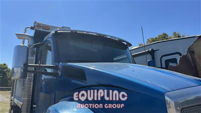 2016 Kenworth T880 TRI/A DUMP TRUCK 