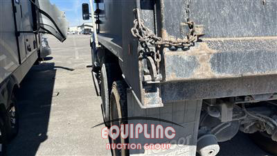 2016 Kenworth T880 TRI/A DUMP TRUCK 