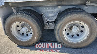 2016 Kenworth T880 TRI/A DUMP TRUCK 