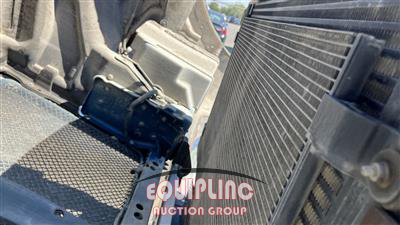 2016 Kenworth T880 TRI/A DUMP TRUCK 