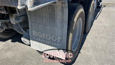 2016 Kenworth T880 TRI/A DUMP TRUCK 