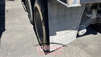 2016 Kenworth T880 TRI/A DUMP TRUCK 