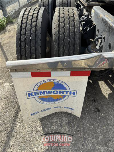 2018 Kenworth T680 6X4 T/A SLEEPER TRUCK TRA