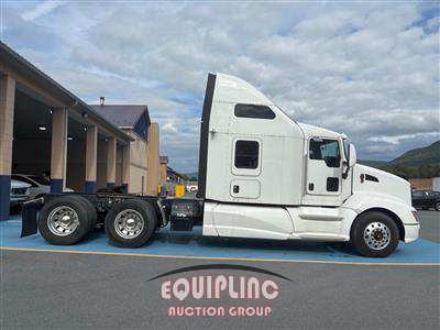 2016 Kenworth T660 6X4 T/A SLEEPER TRUCK TRA