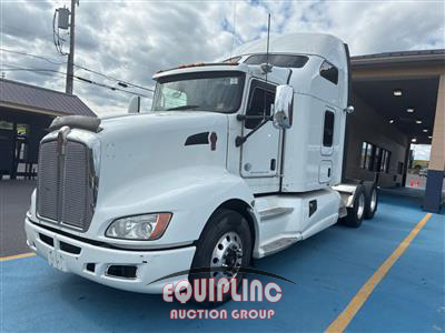 2016 Kenworth T660 6X4 T/A SLEEPER TRUCK TRA