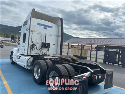 2016 Kenworth T660 6X4 T/A SLEEPER TRUCK TRA