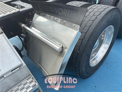 2016 Kenworth T660 6X4 T/A SLEEPER TRUCK TRA