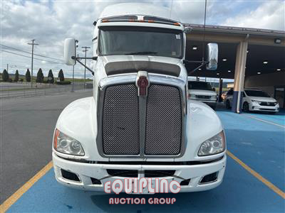 2016 Kenworth T660 6X4 T/A SLEEPER TRUCK TRA