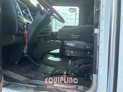 2016 Kenworth T660 6X4 T/A SLEEPER TRUCK TRA