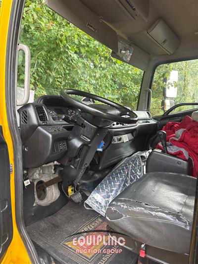 2017 Hino 268A