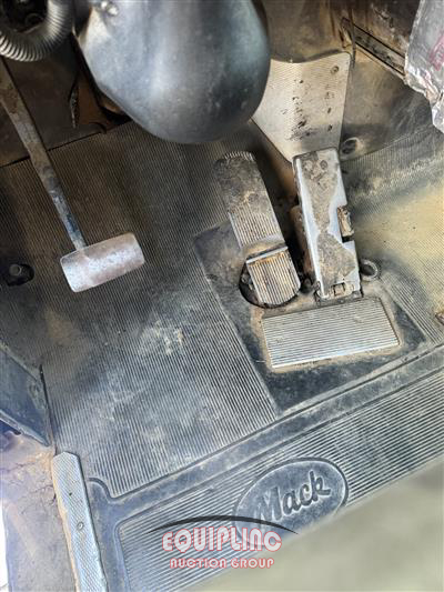 1999 Mack RD688S T/A DUMP TRUCK