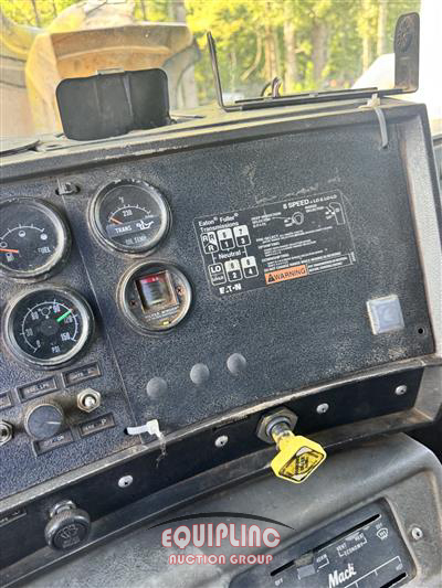1999 Mack RD688S T/A DUMP TRUCK