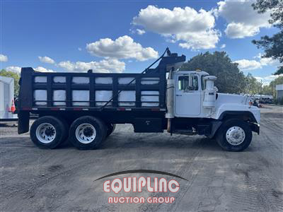 1999 Mack RD688S T/A DUMP TRUCK
