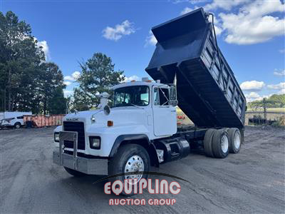 1999 Mack RD688S T/A DUMP TRUCK