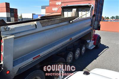2025 Peterbilt 567 QUI/A DUMP TRUCK