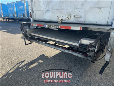 2020 Freightliner M2 4X2 S/A 26FT NON CDL BOX TR
