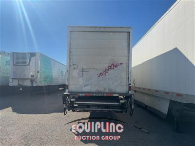 2020 Freightliner M2 4X2 S/A 26FT NON CDL BOX TR
