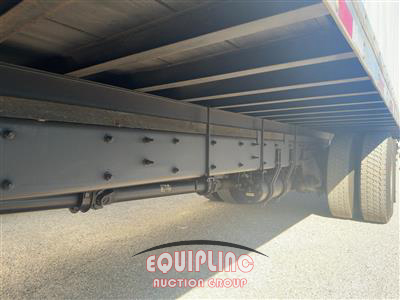 2020 Freightliner M2 4X2 S/A 26FT NON CDL BOX TR