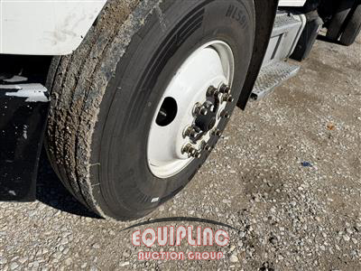 2020 Freightliner M2 4X2 S/A 24FT NON CDL BOX TR
