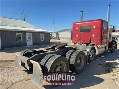 2013 Peterbilt 389 TRI/AXLE SLEEPER TRUCK TRA