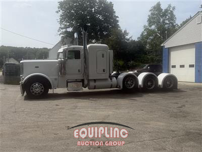 2018 Peterbilt 389 TRI/AXLE GLIDER SLEEPER TR
