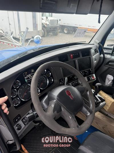 2016 Kenworth T680 6X4 T/A SLEEPER TRUCK TRA